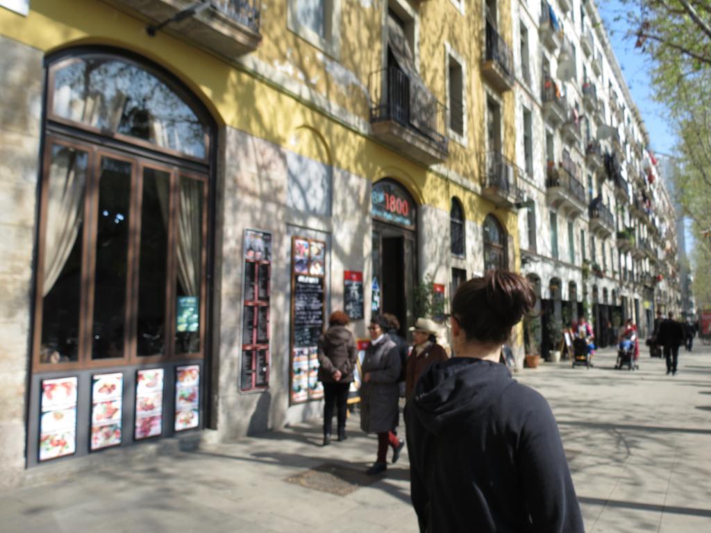 Hostal Nou Raval Barcelona Exterior photo